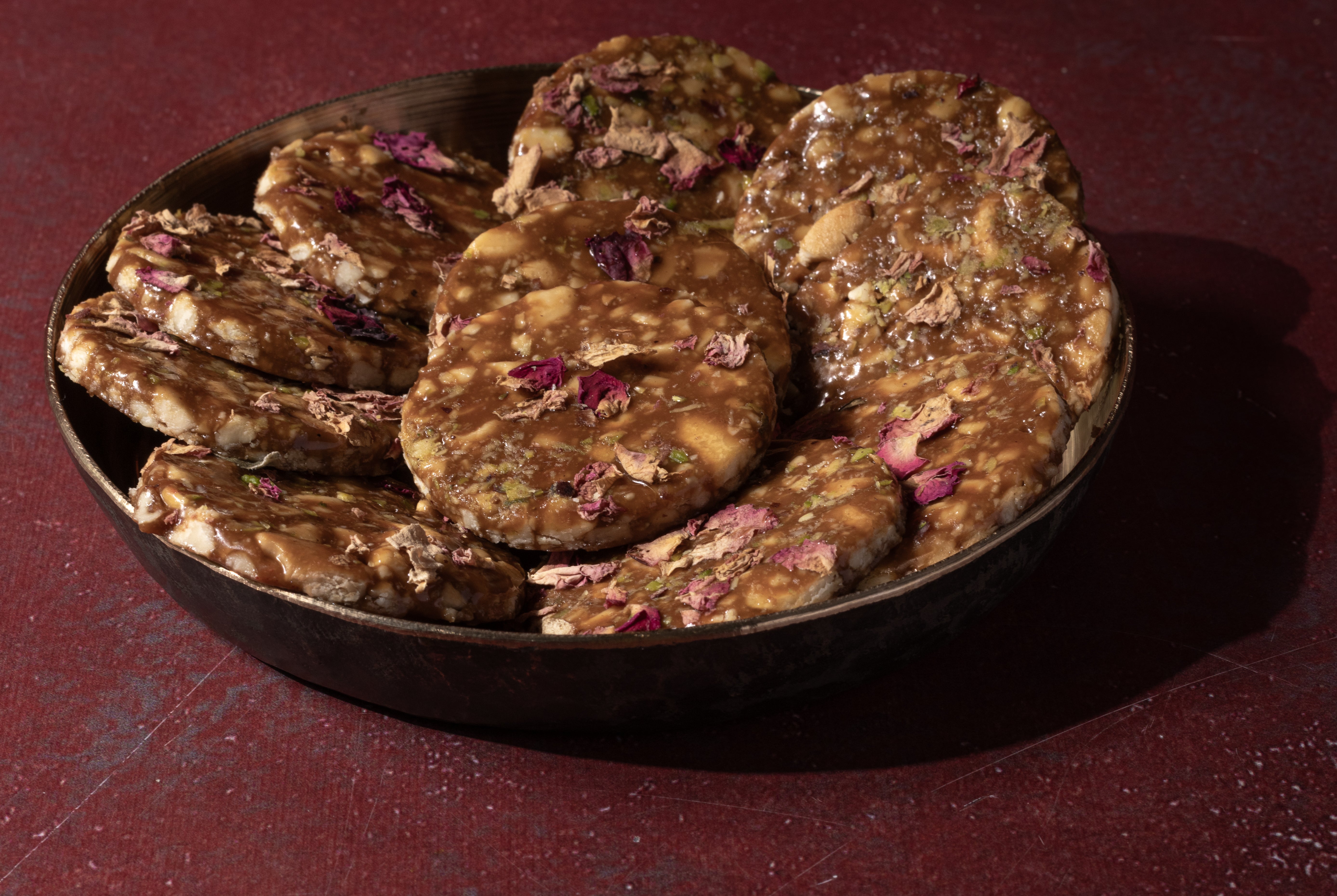 Saffron Cashew Pistachio Florentines