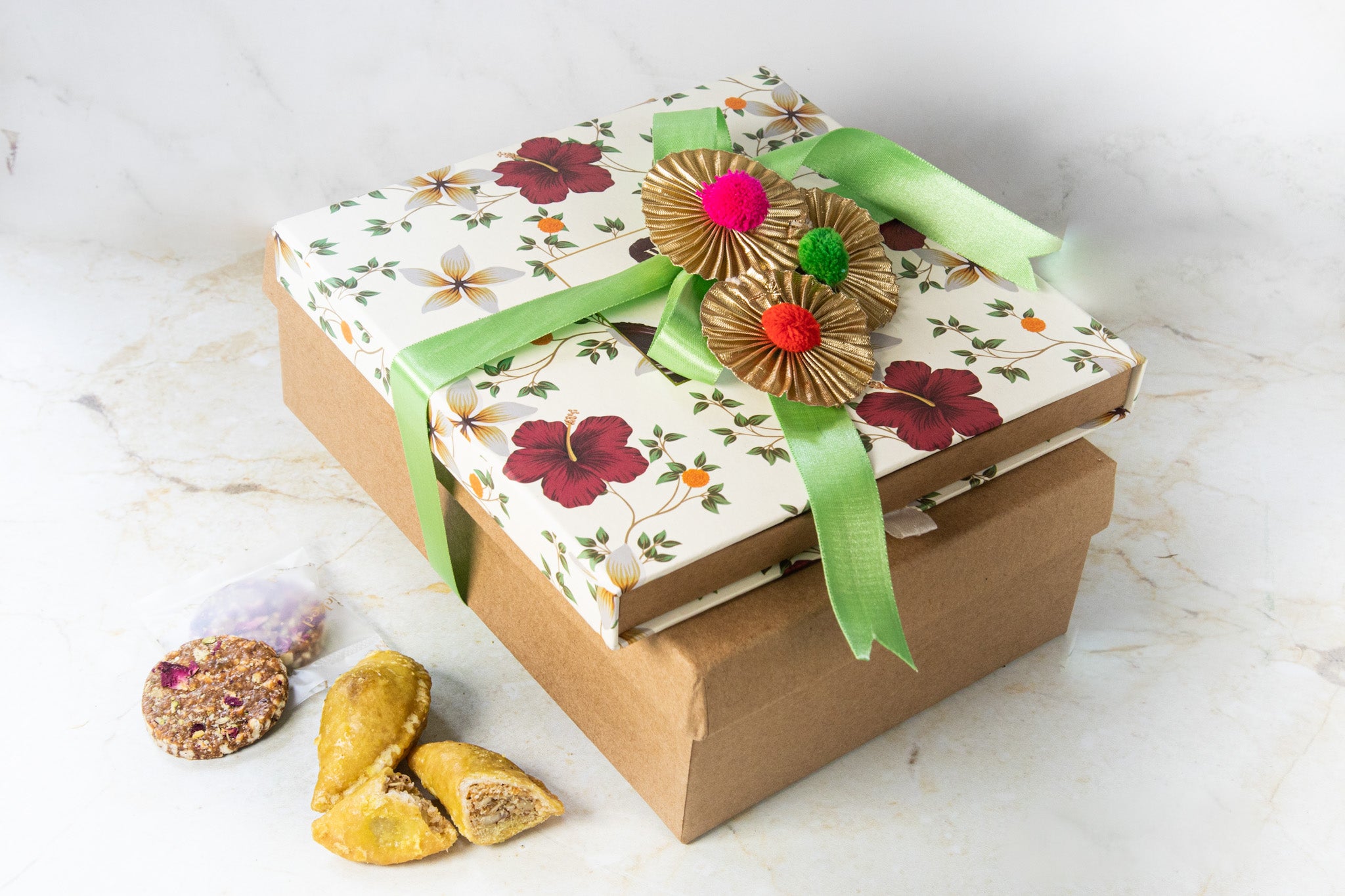 Holi Special Gujiya & Florentine Gift Pack